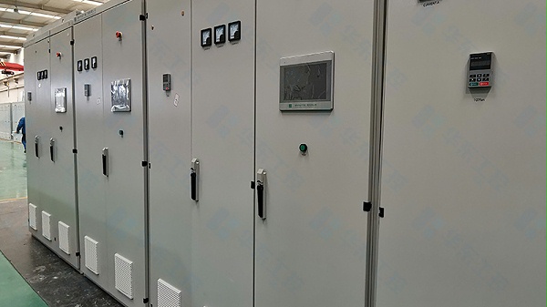 十八款禁用看尿口入口-电气控制柜