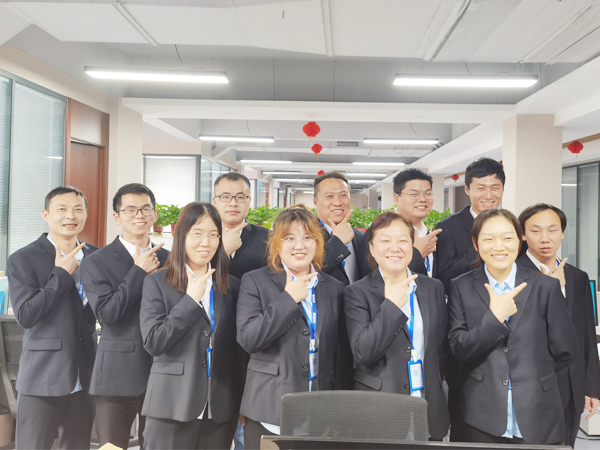 专业技术团队-十八款禁用看尿口入口