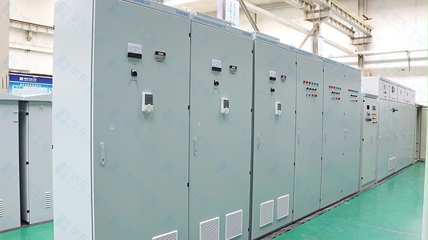 十八款禁用看尿口入口变频柜2