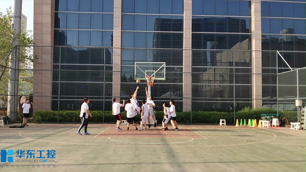 篮球联谊赛现场