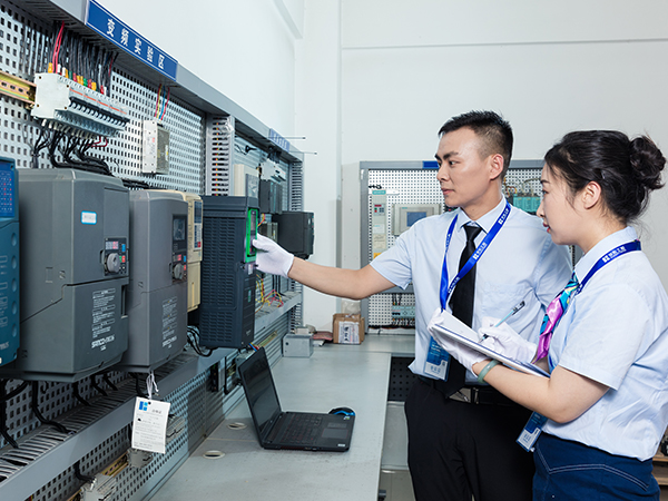 十八款禁用看尿口入口实验室工作场景