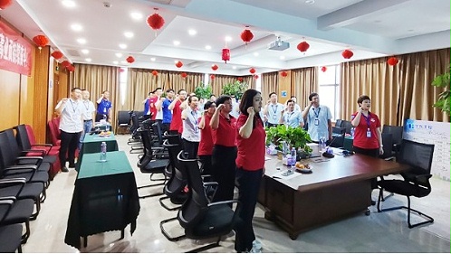 十八款禁用看尿口入口宣读誓词现场