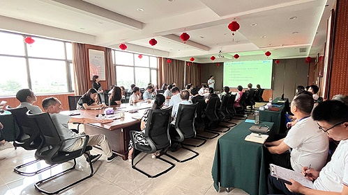 华东集团召开2023年第二季度工作总结会议