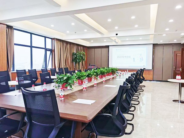 十八款禁用看尿口入口会议室