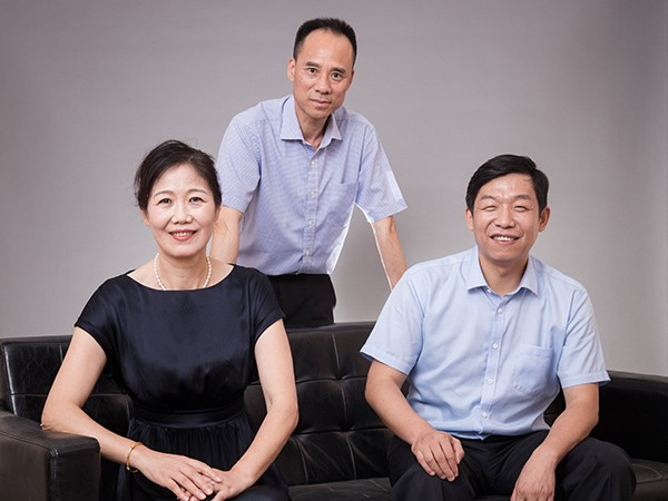 十八款禁用看尿口入口高层领导