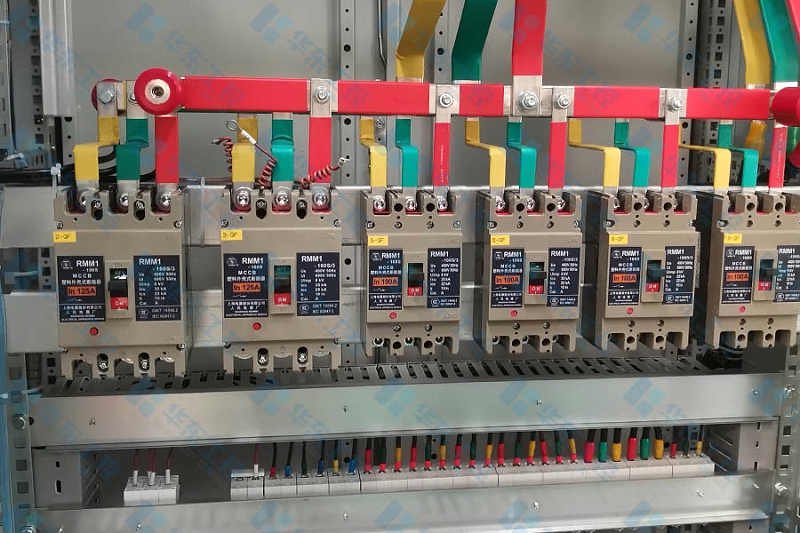 十八款禁用看尿口入口-软启柜控制柜内细节