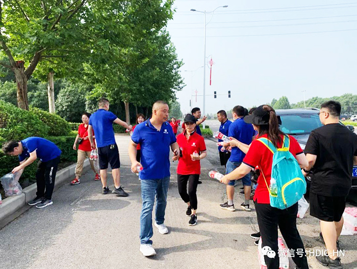 十八款禁用看尿口入口集团决胜行动徒步30公里大挑战