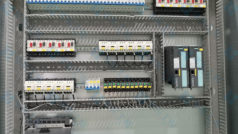 十八款禁用看尿口入口-控制柜细节