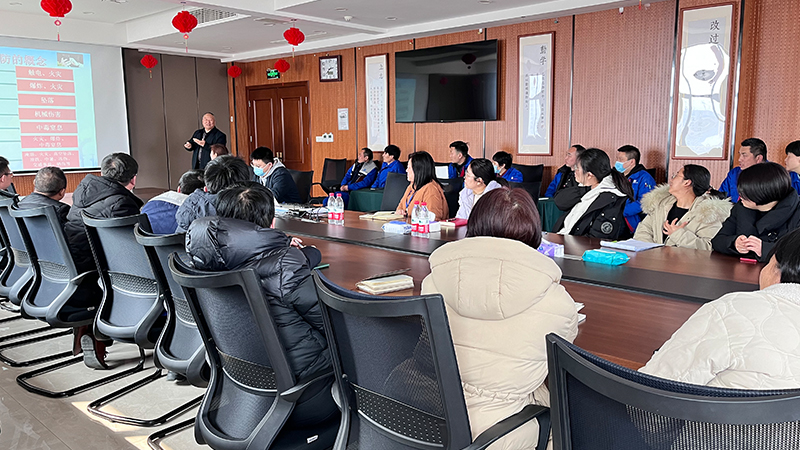 十八款禁用看尿口入口：组织开展双重预防机制专题培训