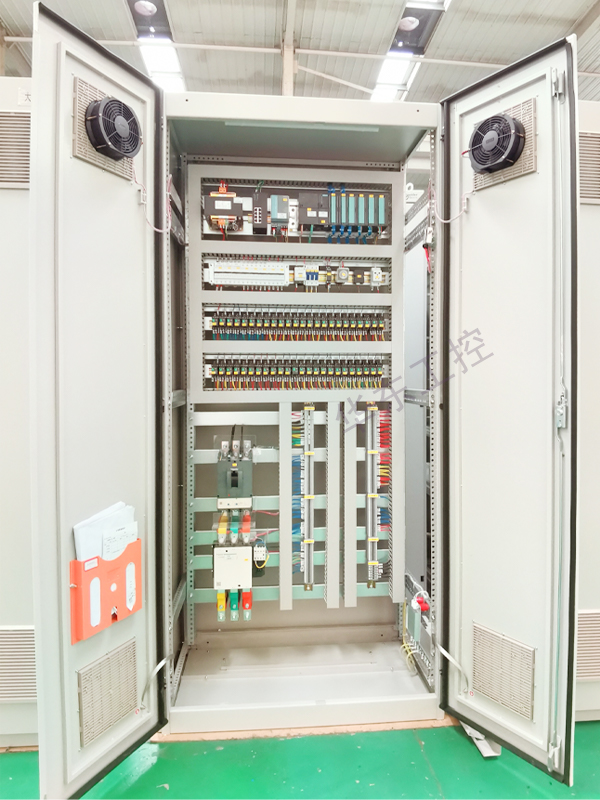 PLC内部细节展示