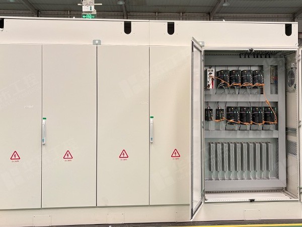 <i style='color:red'>伺服控制柜</i>选购要点：从性能到售后，全面解析如何选择？