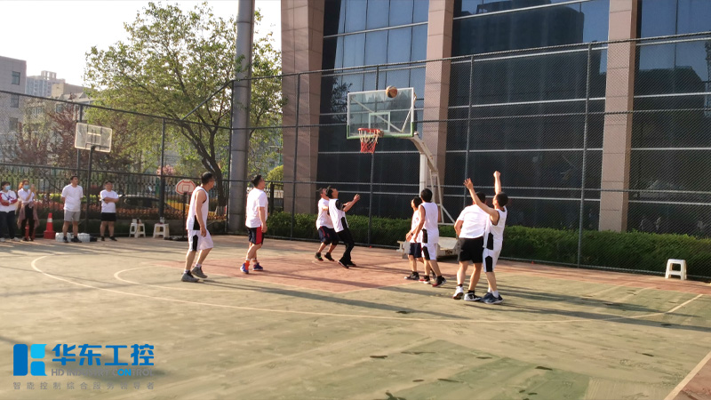 篮球联谊赛现场